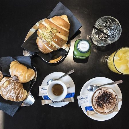 Donna Luisa Bed and Breakfast Νάπολη Εξωτερικό φωτογραφία